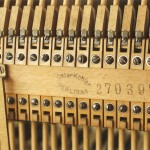 pieczątka i numer seryjny mechanizmu pianina C. Weykopf Danzig
