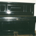 pianino Carl Ecke od przodu