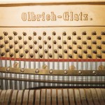 strojnica i nazwa producenta pianina Olbrich