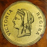logo producenta pianina